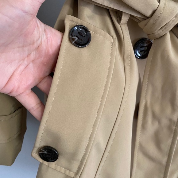 Calvin Klein Lightweight Women’s Jacket - Picture 5 of 8